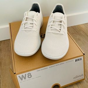 BRAND NEW Allbirds Tree Runners Size Womens 8